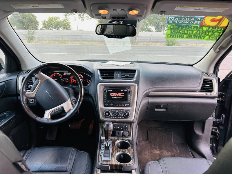 2015 GMC Acadia Denali