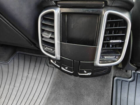 2015 Porsche Cayenne Turbo