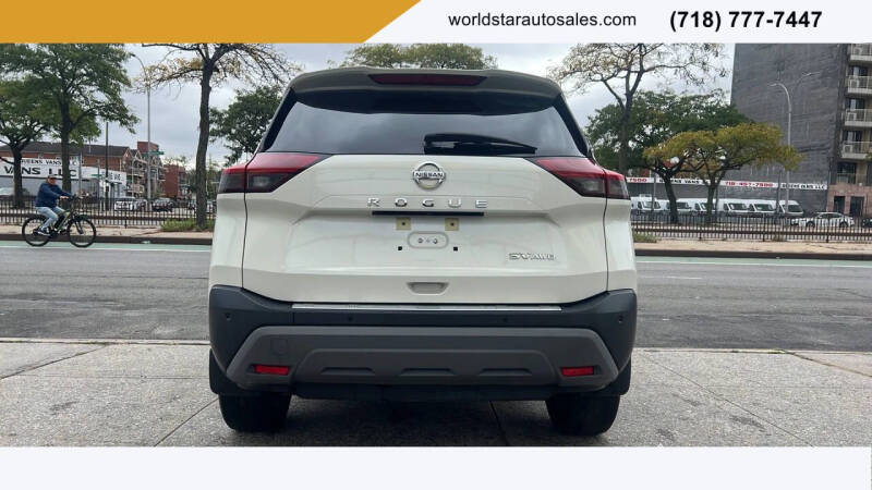 2021 Nissan Rogue SV