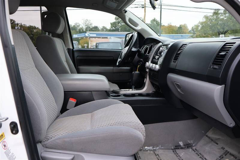 2011 Toyota Tundra Grade