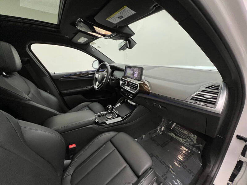 2024 BMW X4 xDrive30i