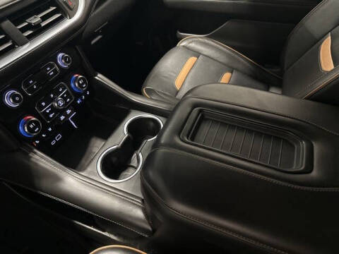 2022 GMC Yukon XL AT4