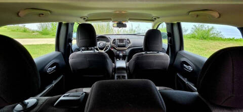 2015 Jeep Cherokee Sport