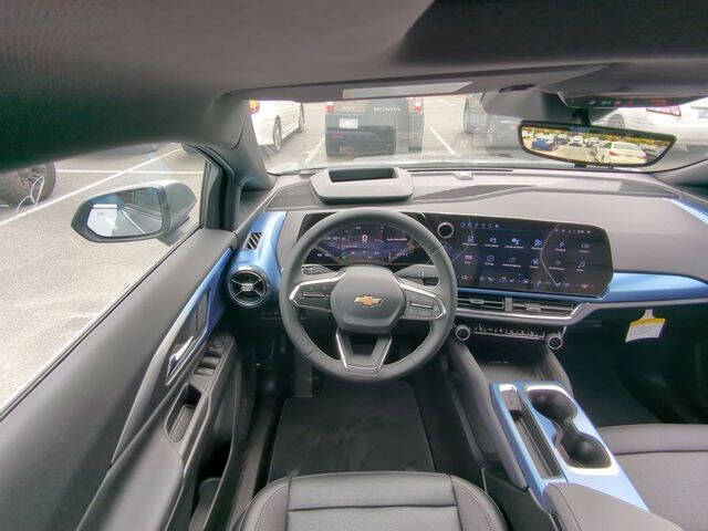 2025 Chevrolet Equinox EV LT 2