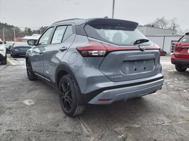 2024 Nissan Kicks SR