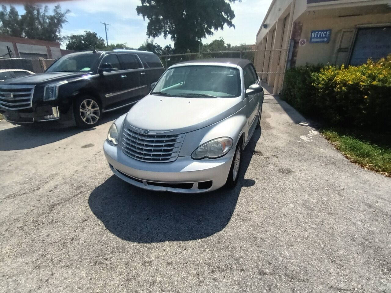 2007 CHRYSLER PT Cruiser Convertible - $4,950