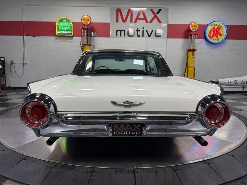 1962 Ford Thunderbird