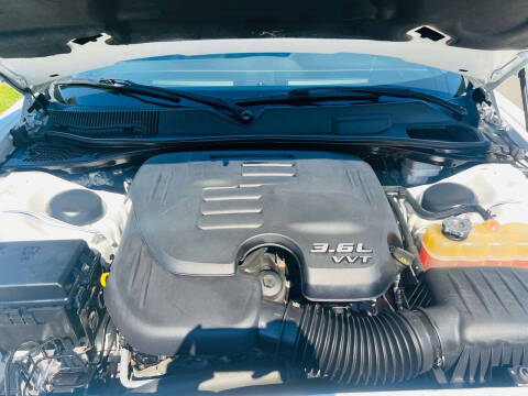 2013 Dodge Challenger SXT