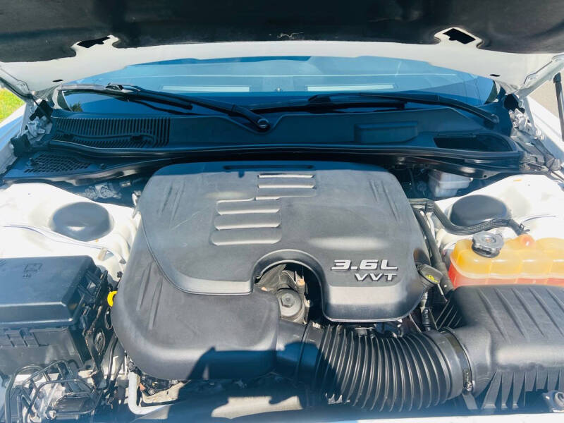 2013 Dodge Challenger SXT