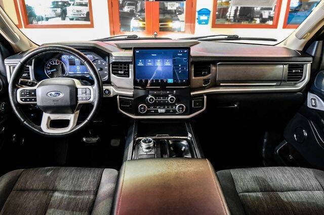 2022 Ford Expedition MAX XLT