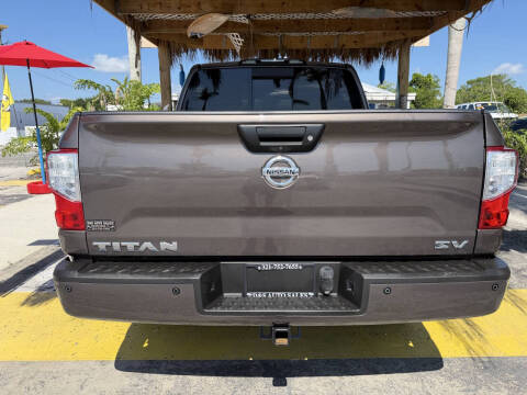 2017 Nissan Titan SV