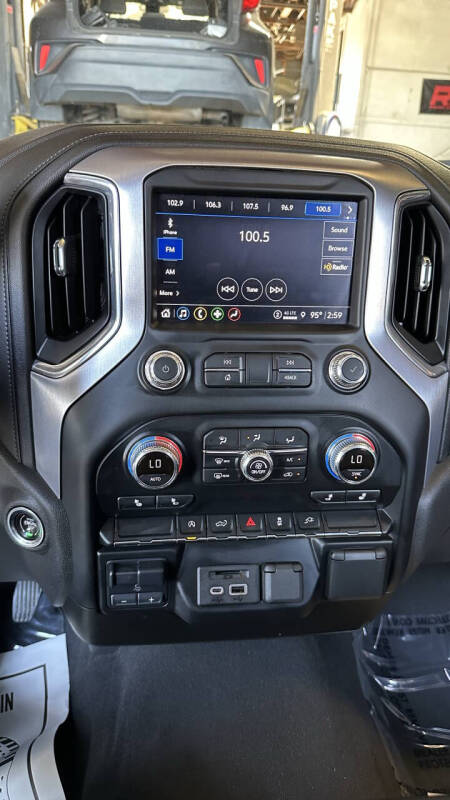 2021 GMC Sierra 1500 SLT