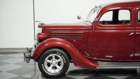 1935 Ford Tudor