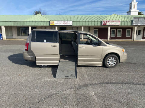 2009 Chrysler Town and Country for sale at GL Auto Sales LLC in Wrightstown NJ