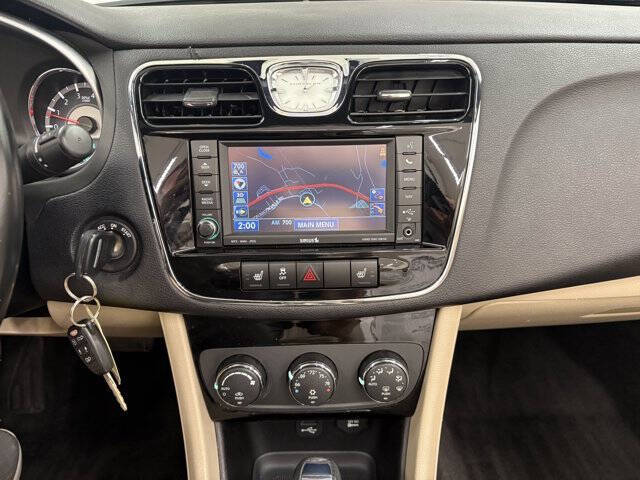 2011 Chrysler 200 Limited