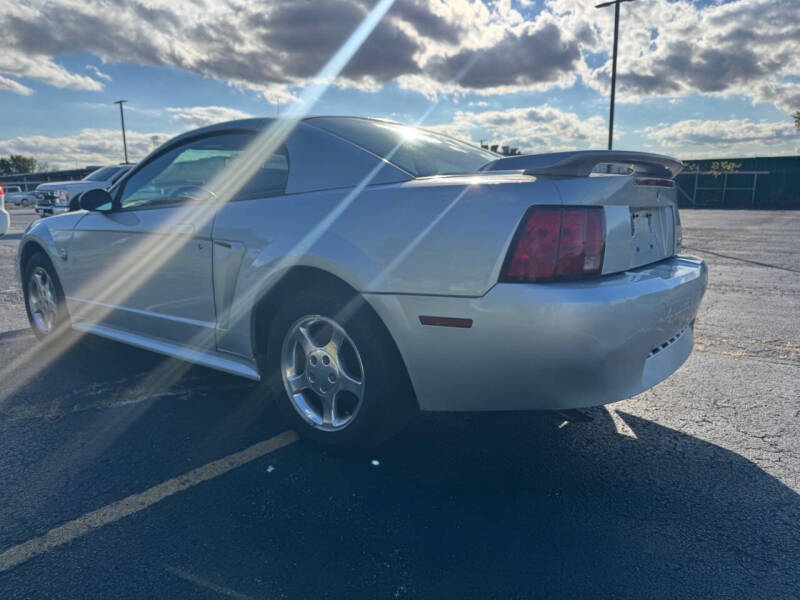 2004 Ford Mustang