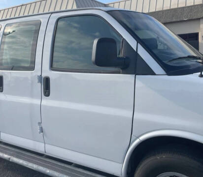 2022 Chevrolet Express 2500