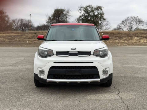 2017 Kia Soul +