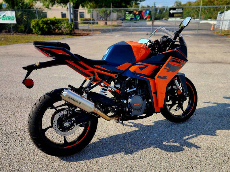2022 KTM RC 390