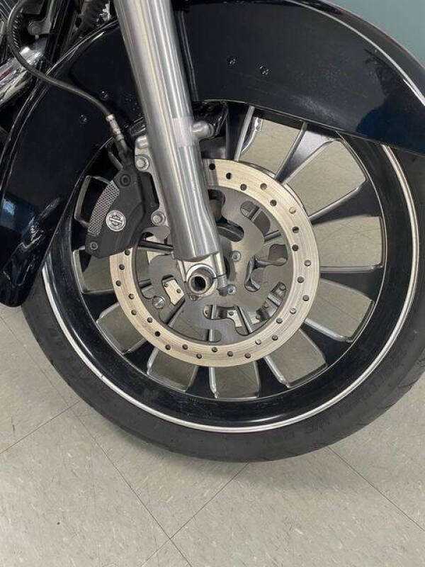 2011 Harley-Davidson 2011 HARLEY-DAVIDSON FLTRX