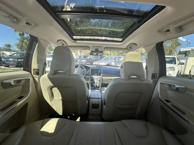 2013 Volvo XC60 3.2 Platinum