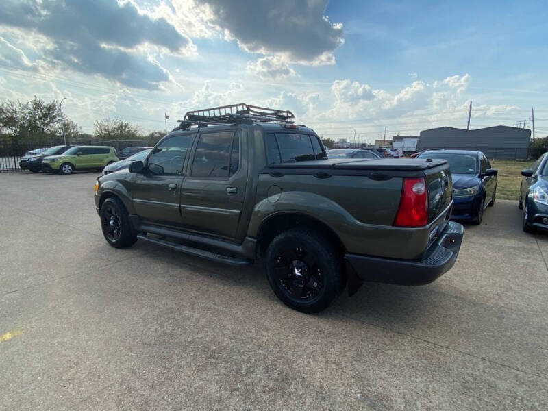2004 Ford Explorer Sport Trac XLS