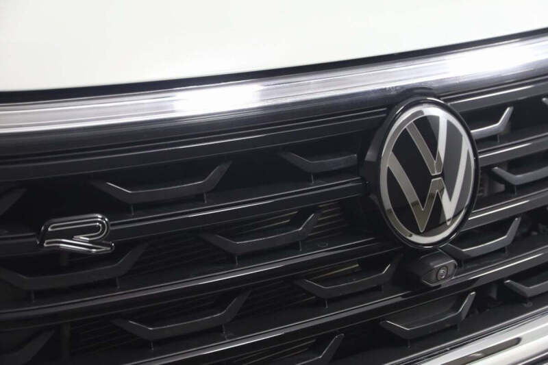 2024 Volkswagen Atlas Cross Sport SEL Premium R-Line 4Motion