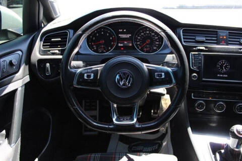 2017 Volkswagen Golf GTI S