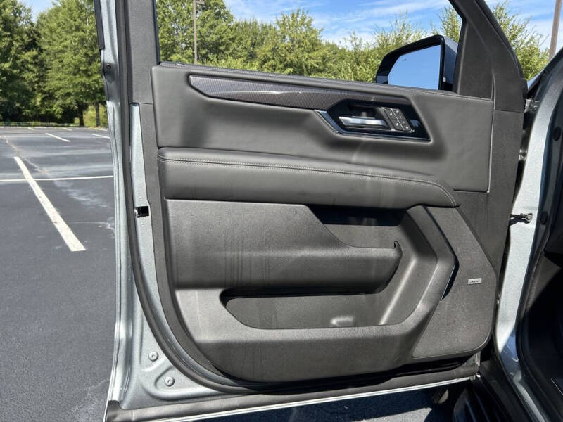 2025 GMC Yukon Elevation