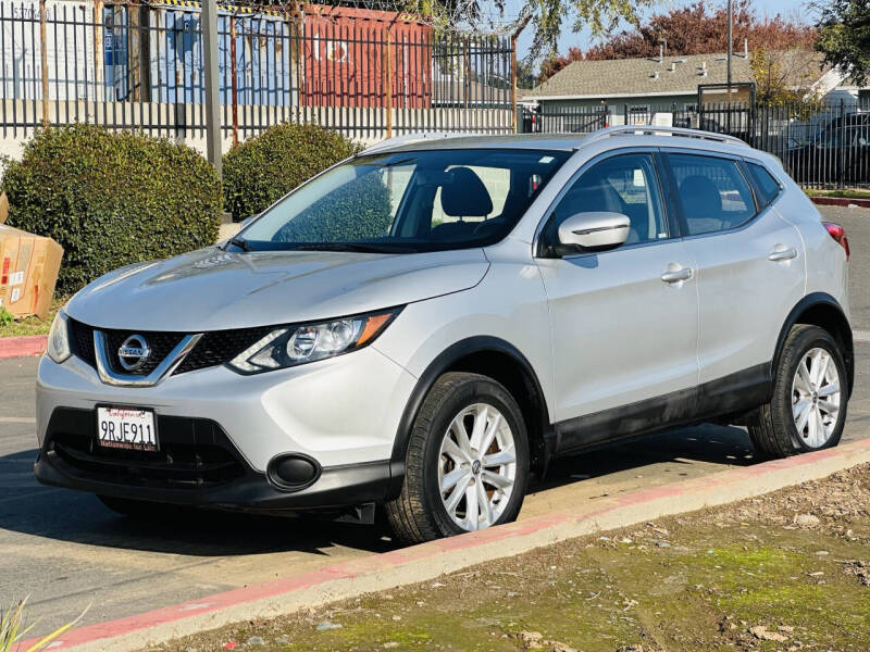 2017 Nissan Rogue Sport SV