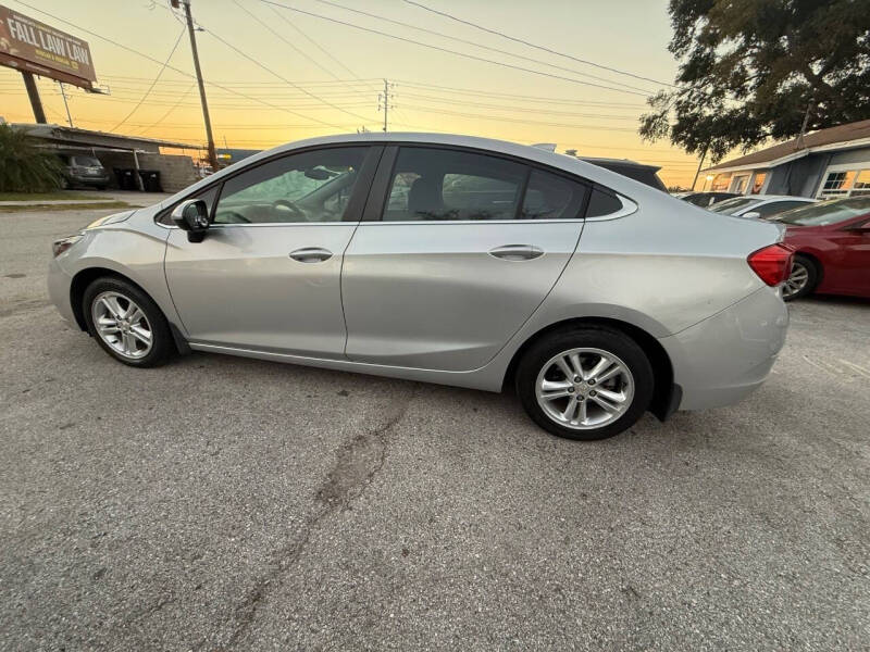 2017 Chevrolet Cruze LT Auto