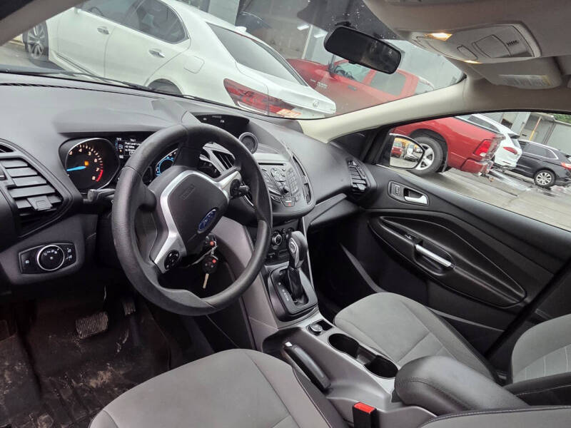 2016 Ford Escape SE