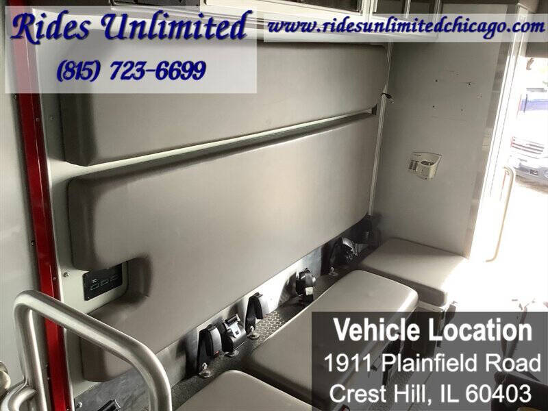 2015 Freightliner M2 106