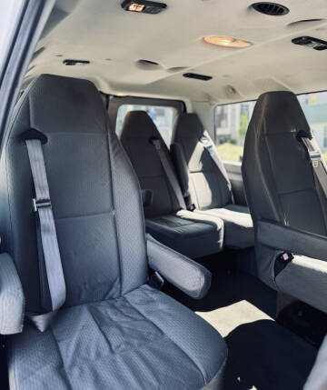 2009 Ford E-Series E-350 SD