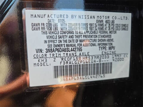 2025 Nissan Kicks SR