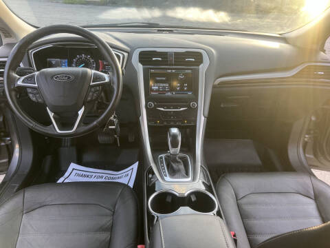 2014 Ford Fusion SE