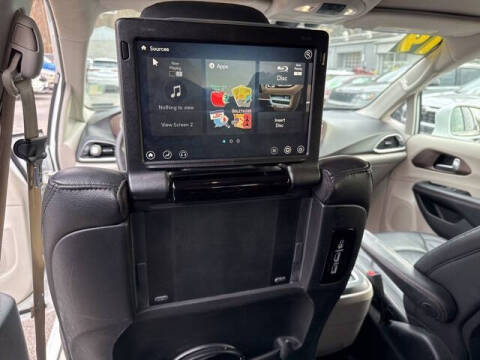 2019 Chrysler Pacifica Touring L Plus