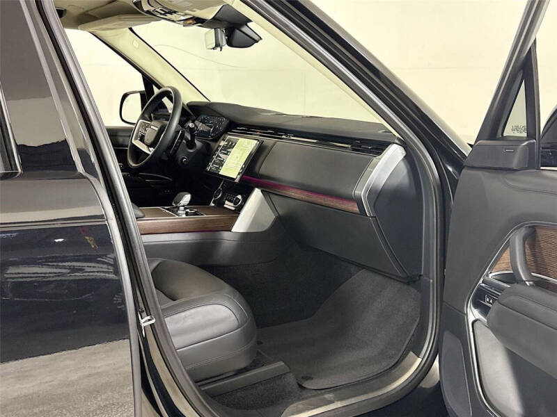 2023 Land Rover Range Rover P530 SE LWB