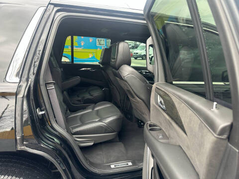 2016 Cadillac Escalade Platinum