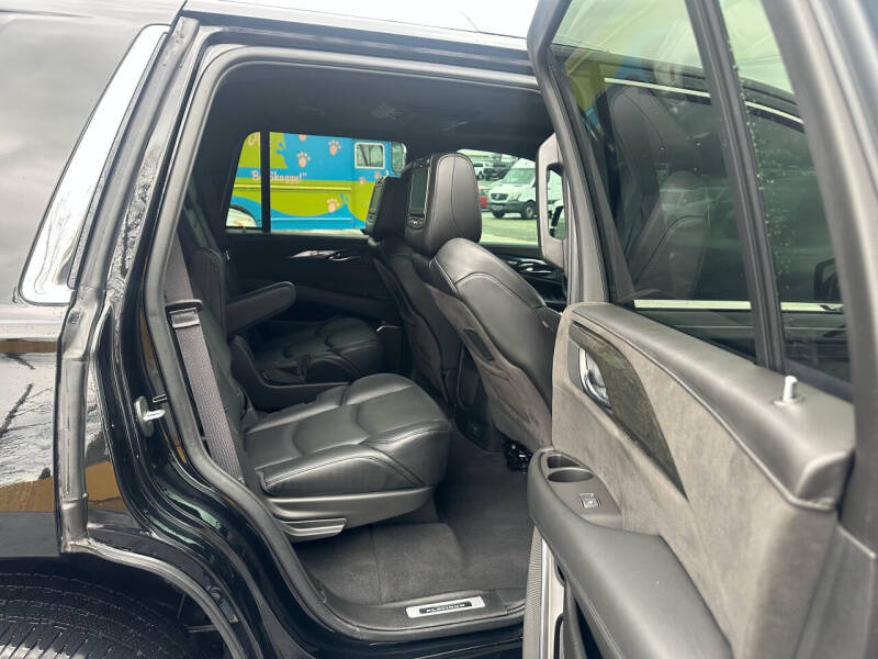 2016 Cadillac Escalade Platinum