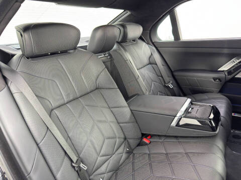 2023 BMW 7 Series 760i xDrive