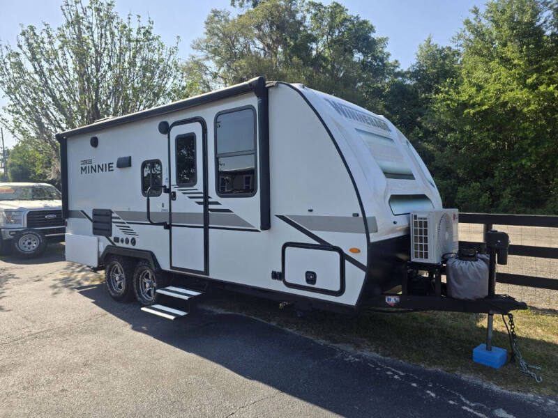 2022 Winnebago MINNIE MICRO