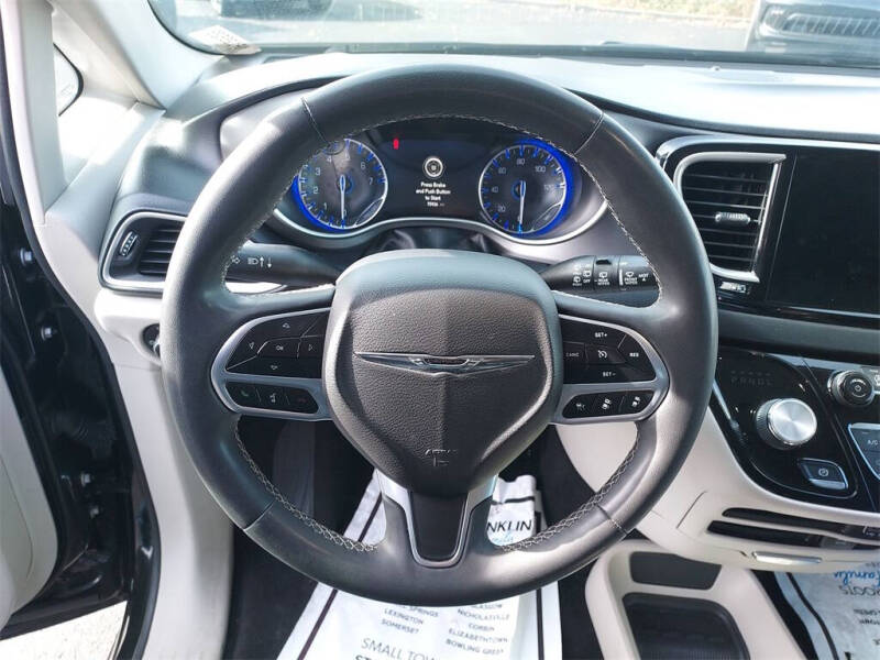 2022 Chrysler Pacifica Touring L