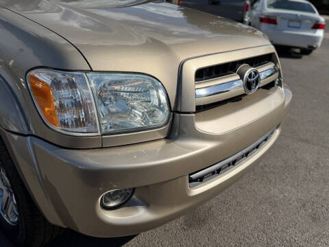 2005 Toyota Sequoia SR5