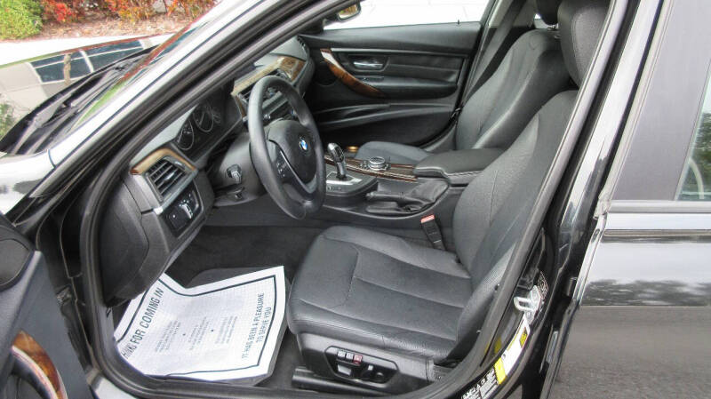 2014 BMW 3 Series 328i photo 10