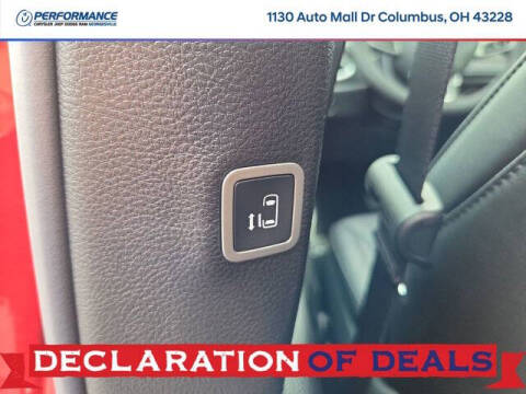 2027 Chrysler Pacifica Select