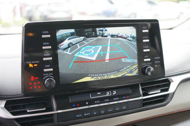 2021 Toyota Sienna LE 8-Passenger