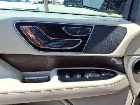 2018 Lincoln Navigator Select