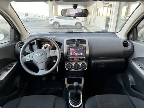 2014 Scion xD