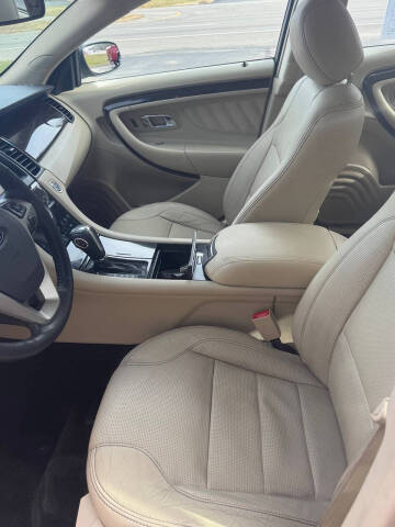 2014 Ford Taurus Limited